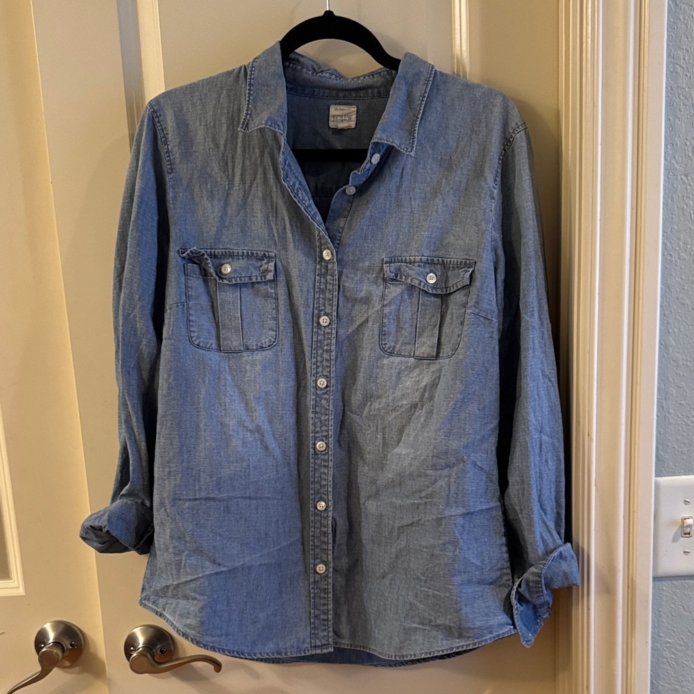 ✂️J Crew Denim Button Down
